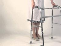 Использование ходунков, трости или костылей Сломались ходунки для инвалидов что делать